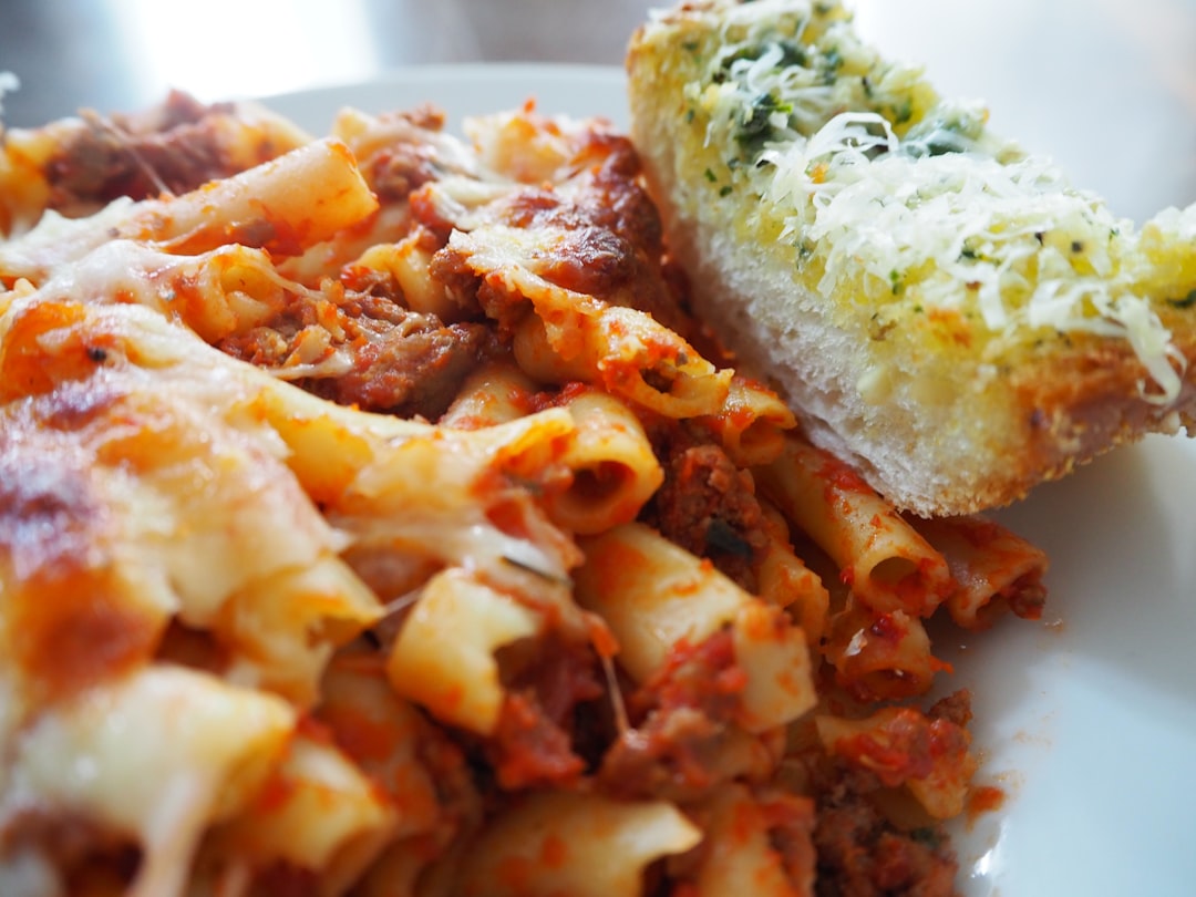 Baked ziti and garlic bread